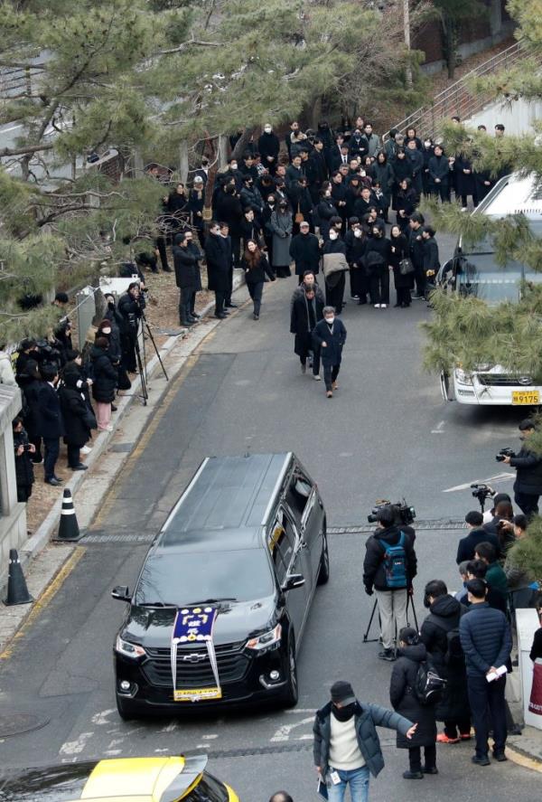 A hearse carrying the coffin of the late actor Lee Sun-kyun during a funeral ceremony in Seoul, South Korea.